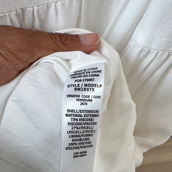 Splendid White Maxi Dress - Picture 4 of 4